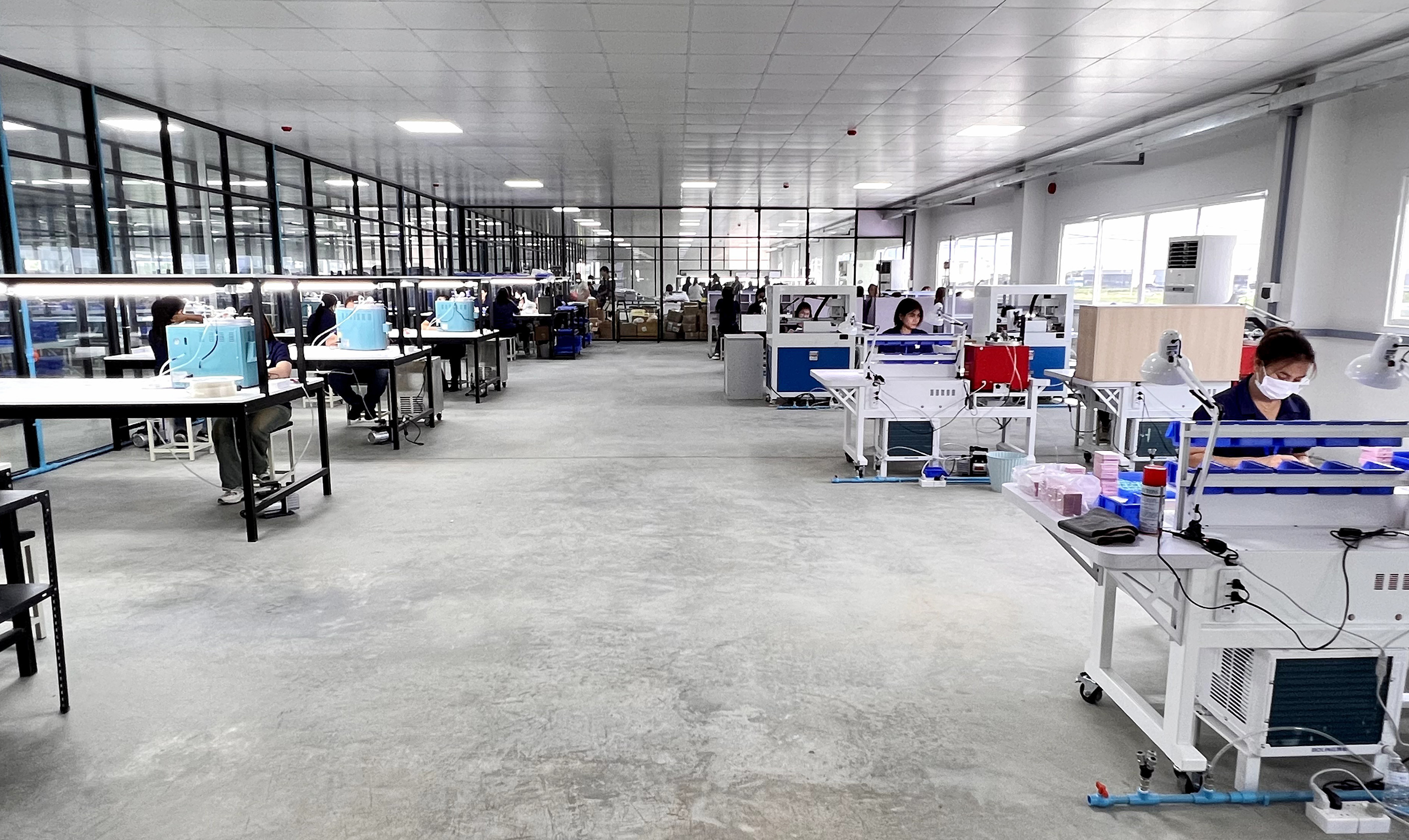 泰國(guó)生(shēng)産車(chē)間(jiān)